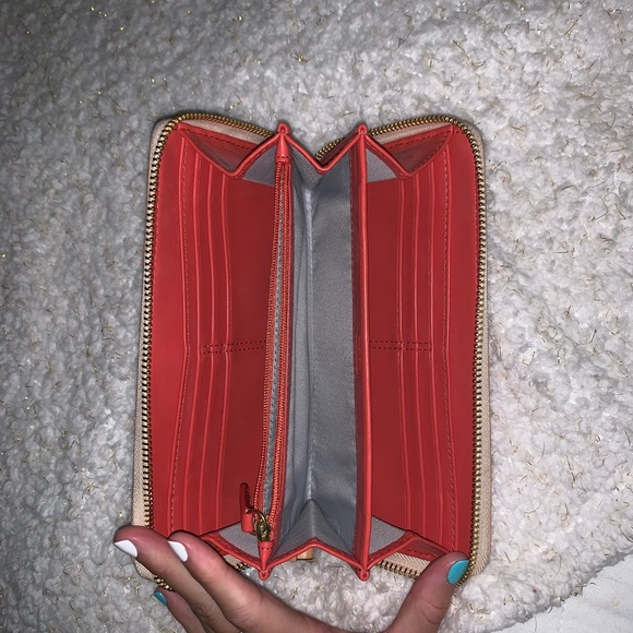 Coach Wallet NEW!!!! - Picture 6 of 6